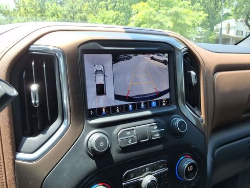 Used 2020 Chevrolet Silverado 2500 High Country w/ Z71 Off-Road Package AWD/4WD image 34