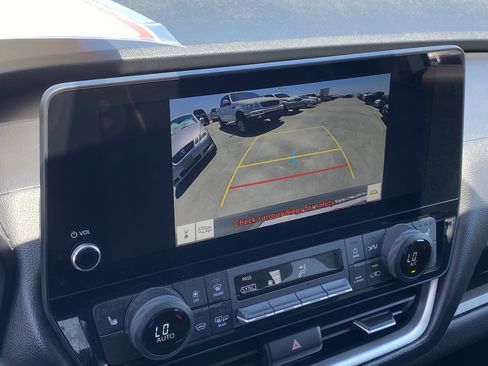 Certified 2025 Toyota Grand Highlander FWD image 24