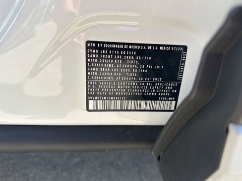 New 2025 Volkswagen Tiguan SE image 31