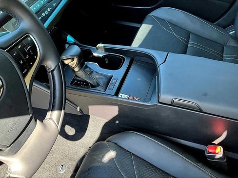 Certified 2024 Lexus ES 300h Ultra Luxury image 16