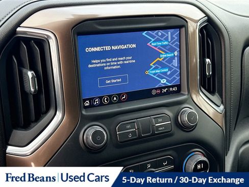 Used 2022 Chevrolet Silverado 1500 High Country w/ Technology Package image 15