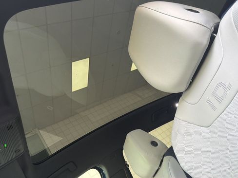 Certified 2023 Volkswagen ID.4 Pro S image 21