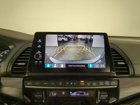 Used 2025 Honda Odyssey Elite image 22