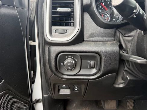 Used 2020 RAM 1500 Big Horn RWD image 12