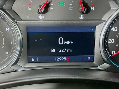 Used 2024 Chevrolet Equinox Premier image 19