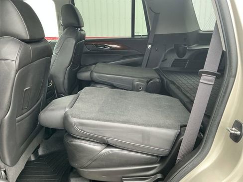 Used 2017 Cadillac Escalade Premium Luxury image 44