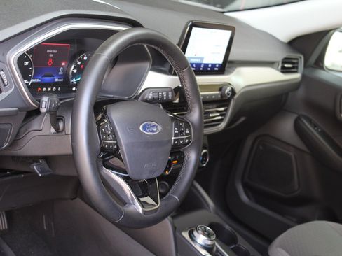 Used 2022 Ford Escape SE w/ SE Sport Appearance Package FWD image 23