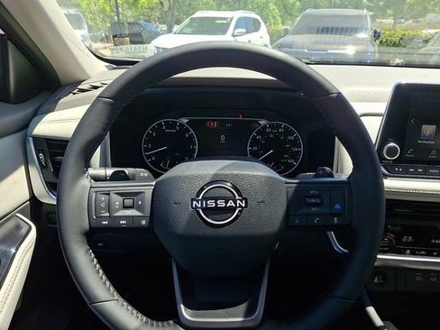 New 2026 Nissan Rogue SV FWD image 17