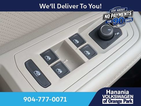 Used 2026 Volkswagen Atlas SE FWD image 25