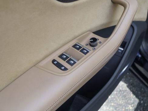 Used 2020 Audi Q8 Prestige w/ Prestige Package image 16