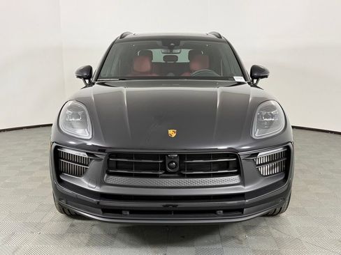Certified 2026 Porsche Macan GTS image 10