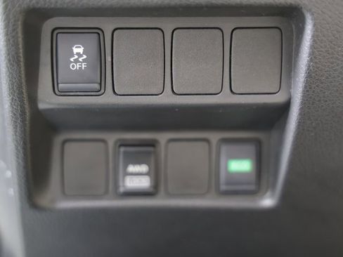 Used 2019 Nissan Rogue Sport S image 26