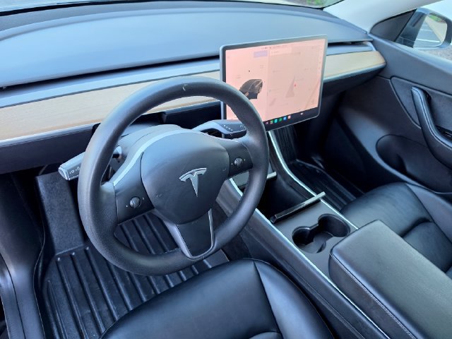 Used 2021 Tesla Model Y Long Range AWD/4WD image 21