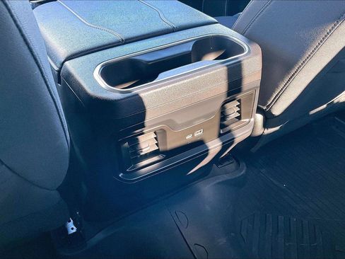 Used 2024 Chevrolet Silverado 1500 LT Trail Boss w/ Convenience Package II image 33