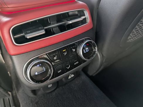 Used 2022 Genesis GV70 3.5T AWD/4WD image 27