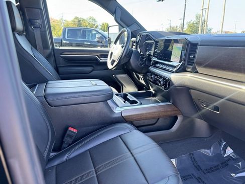 Used 2024 Chevrolet Silverado 3500 High Country w/ High Country Premium Package image 10