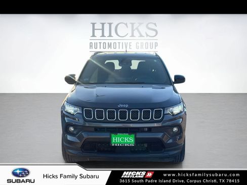 Used 2024 Jeep Compass Latitude image 1