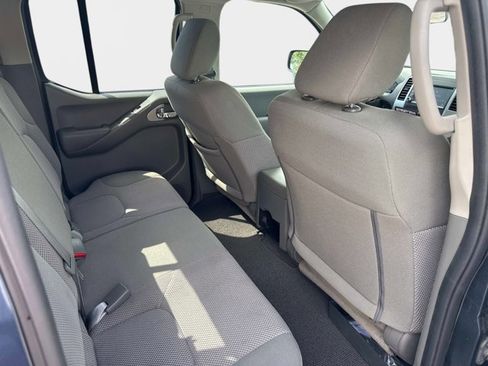 Certified 2019 Nissan Frontier SV image 14