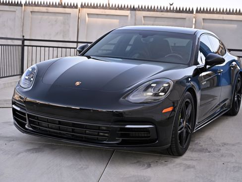 Used 2018 Porsche Panamera 4 AWD/4WD image 3