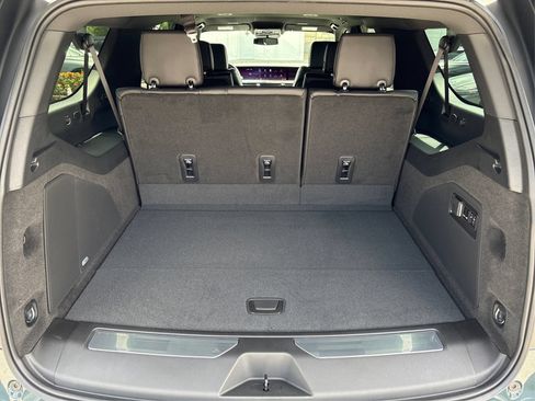 New 2026 Cadillac Escalade ESV 4WD image 11