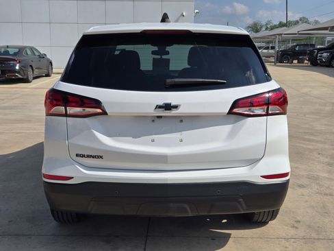 Certified 2024 Chevrolet Equinox LS w/ LS Convenience Package FWD image 6
