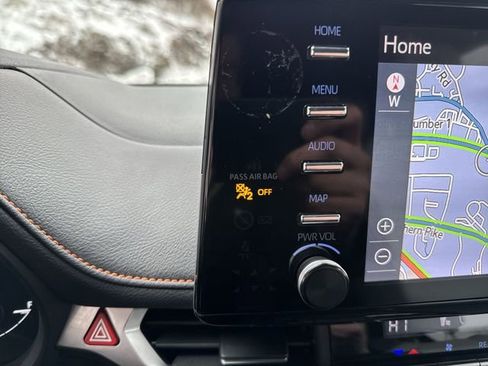 Used 2023 Toyota Sienna XSE image 14