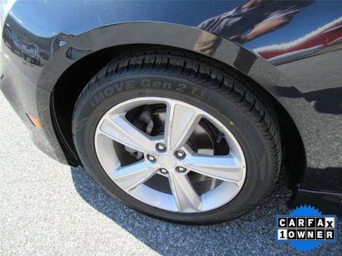 Used 2016 Chevrolet Cruze LT w/ Sun, Sound and Sport Package image 9