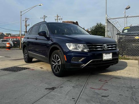 Used 2021 Volkswagen Tiguan SEL image 3