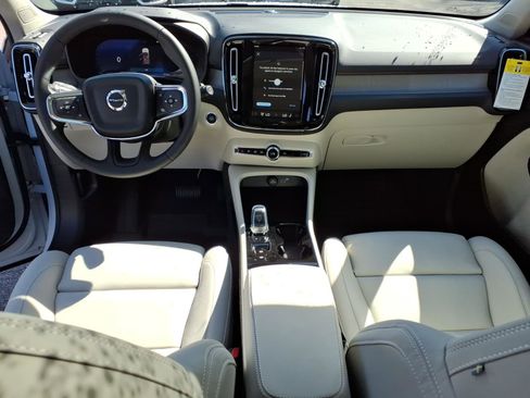 New 2026 Volvo XC40 B5 Plus w/ Protection Package Premier AWD/4WD image 9