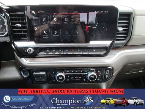 Used 2025 GMC Sierra 1500 SLT w/ SLT Premium Plus Package AWD/4WD image 22