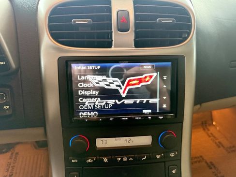 Used 2005 Chevrolet Corvette Coupe w/ Preferred Equipment Group image 36