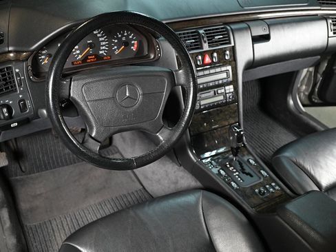 Used 1997 Mercedes-Benz E 420 image 20