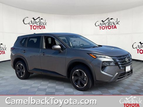 Used 2025 Nissan Rogue SV FWD image 1