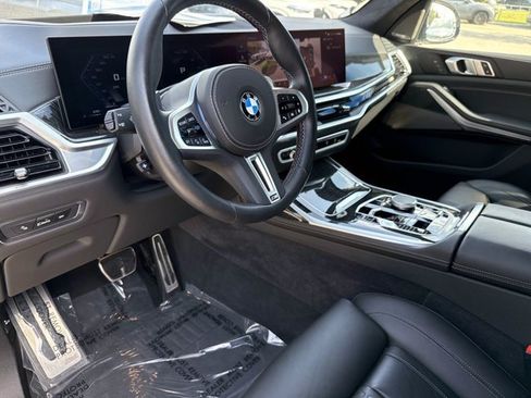 Used 2024 BMW X7 M60i AWD/4WD image 23