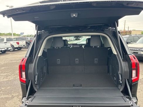 New 2026 Ford Expedition Platinum image 25