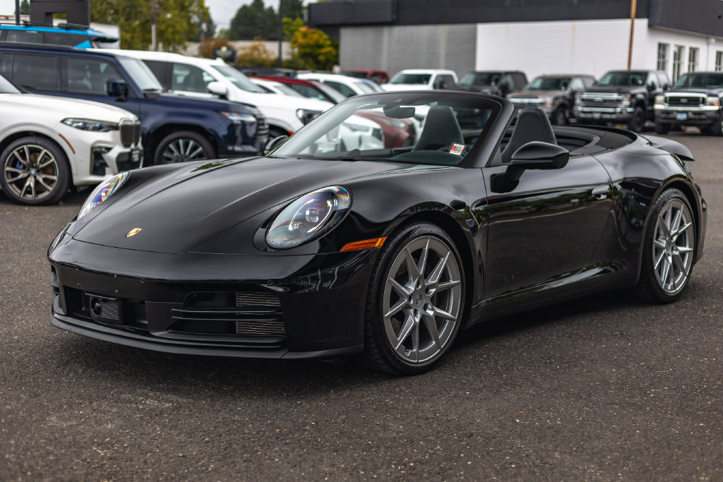Used 2025 Porsche 911 Carrera w/ Premium Package RWD image 27