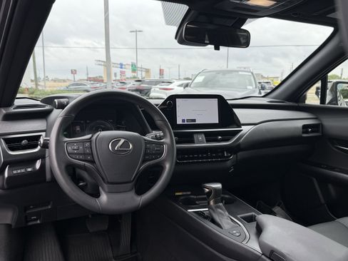 Used 2024 Lexus UX 250h FWD image 17
