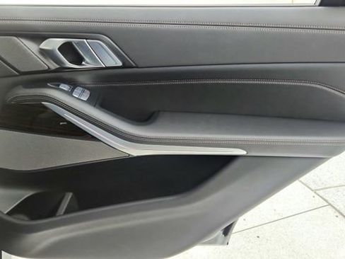 Used 2024 BMW X7 xDrive40i w/ M Sport Package image 28