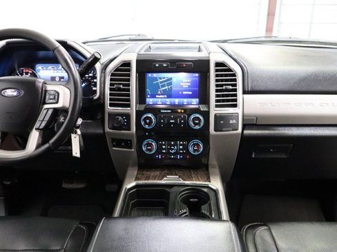 Used 2017 Ford F350 Lariat w/ Lariat Value Package AWD/4WD image 7