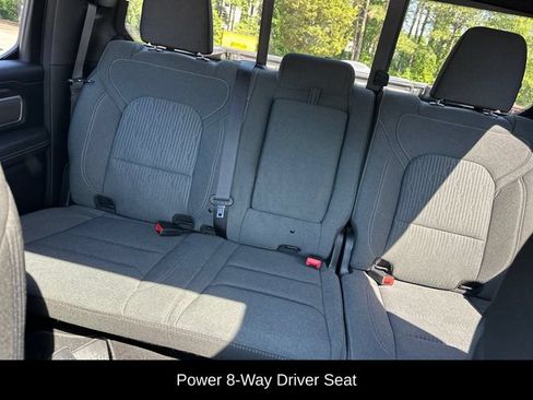Used 2022 RAM 1500 Big Horn AWD/4WD image 18