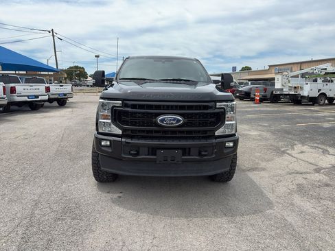 Used 2022 Ford F250 Lariat AWD/4WD image 2