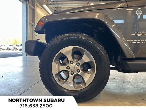 Used 2016 Jeep Wrangler Unlimited Sahara w/ Connectivity Group AWD/4WD image 25