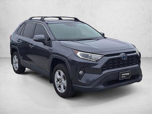 Certified 2019 Toyota RAV4 XLE image 3
