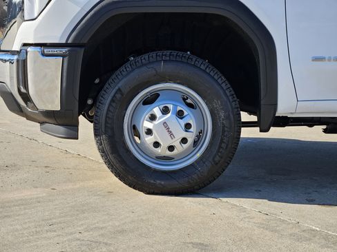 New 2026 GMC Sierra 3500 Pro w/ Convenience Package image 7