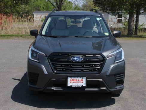 Used 2023 Subaru Forester AWD/4WD image 2