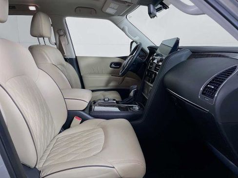 Certified 2024 Nissan Armada Platinum image 29
