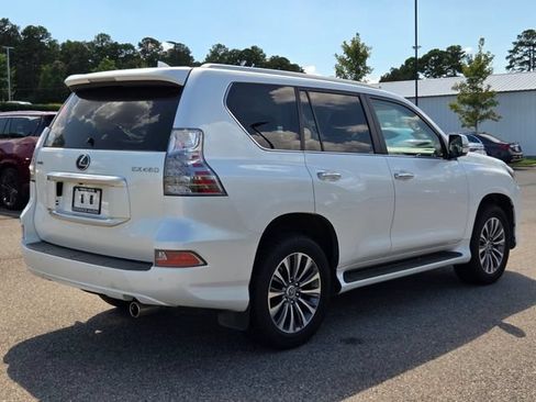 Used 2023 Lexus GX 460 Luxury w/ Accessory Package AWD/4WD image 5