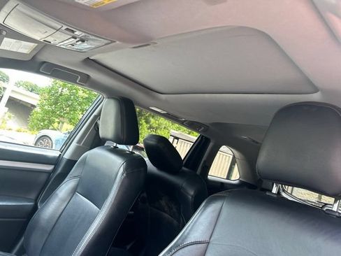 Used 2019 Toyota Highlander XLE AWD/4WD image 10
