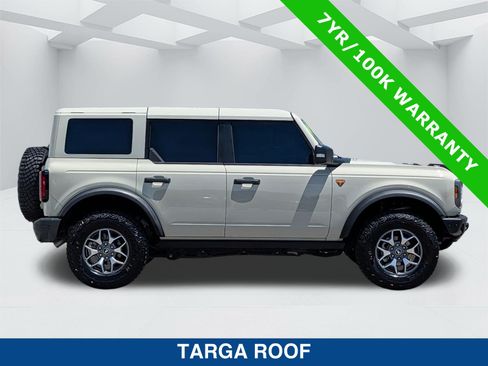 Certified 2025 Ford Bronco Badlands AWD/4WD image 4