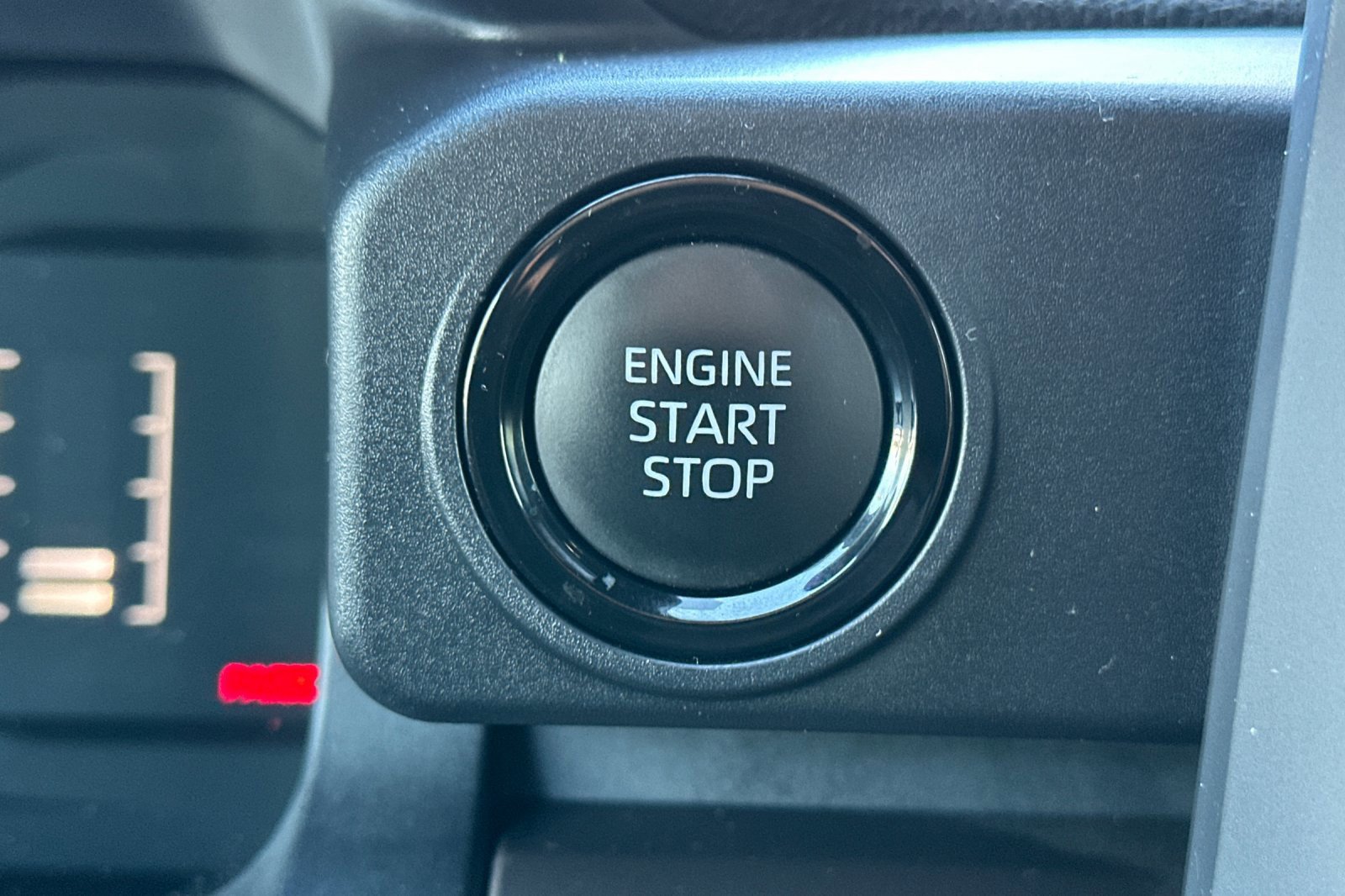 Used 2024 Toyota Tacoma SR5 AWD/4WD image 22